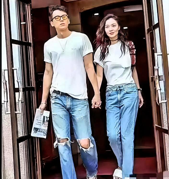 小三把宋宁峰出轨录音交给狗仔那天，张婉婷正要签字离婚。就差一步。张婉婷以为只