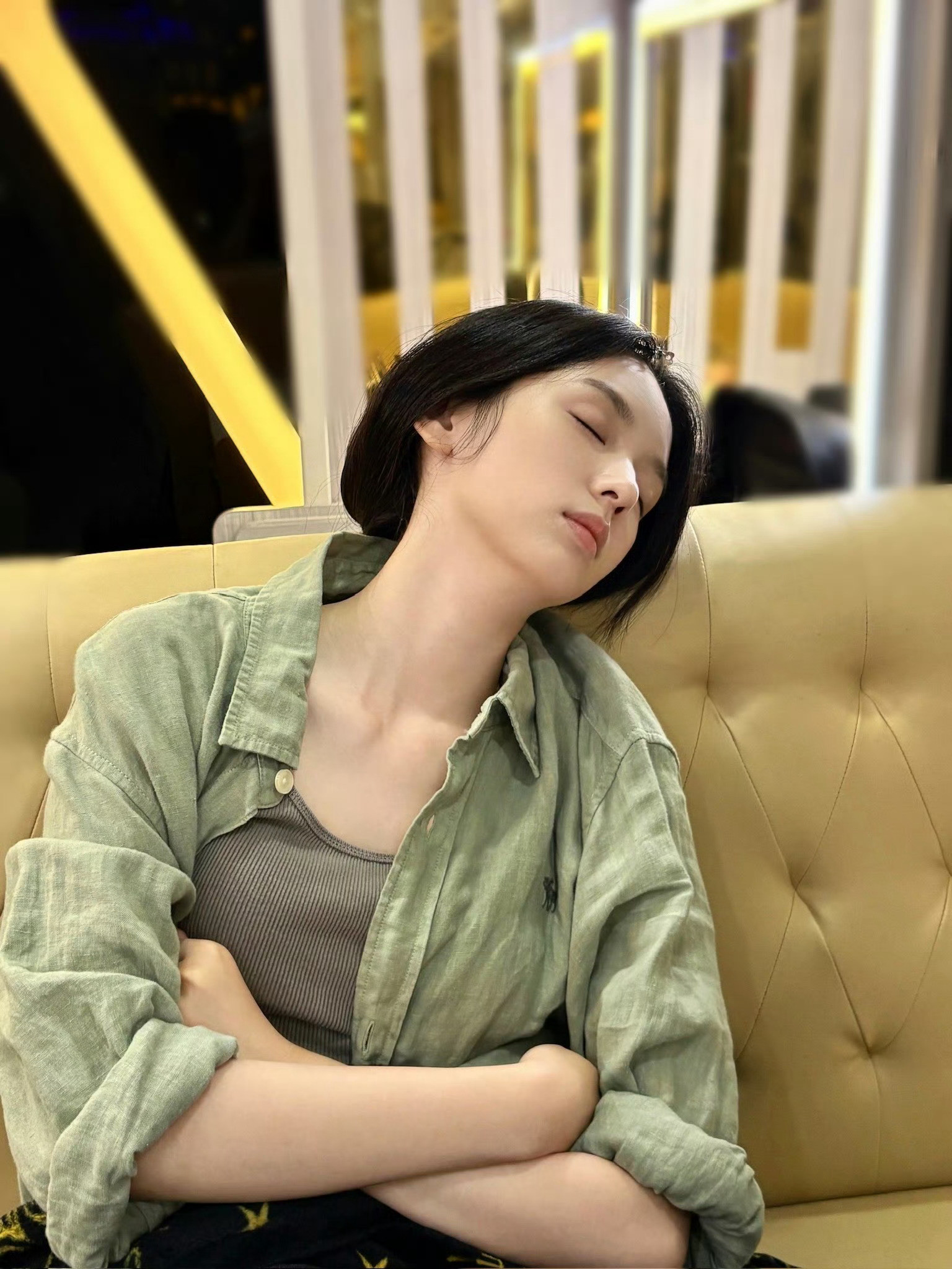 我想象自己睡觉就也子这样…周也我想象自己睡着的样子