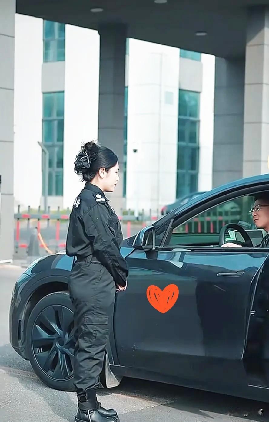 从保安公司年会上，传出一个惊人的爆炸性新闻。一个只有52个人的保安服务项目，竟