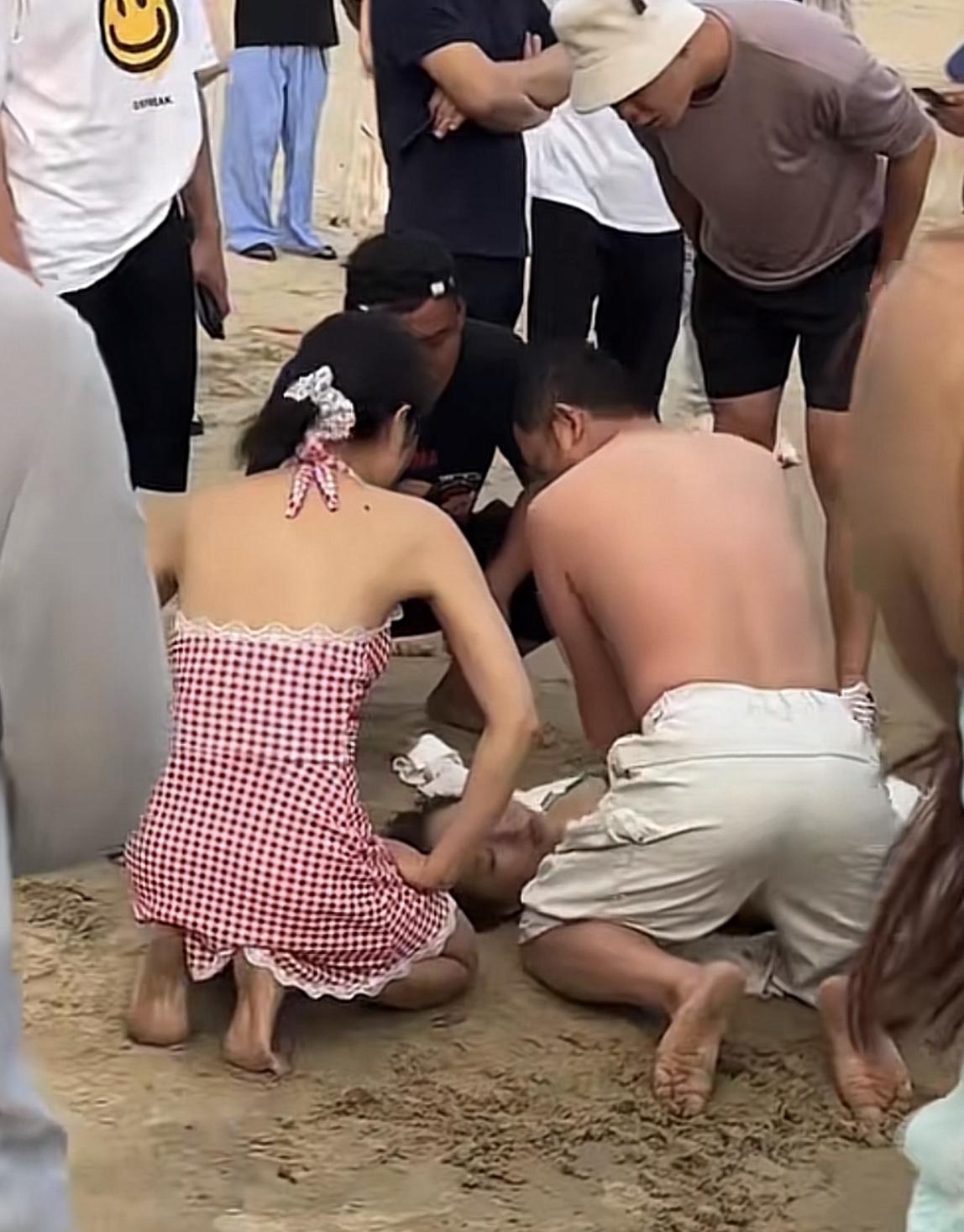 一场救命，却被一些不怀好意的人说成了：占便宜，袭胸！最让人切齿的是：等醒了告他猥