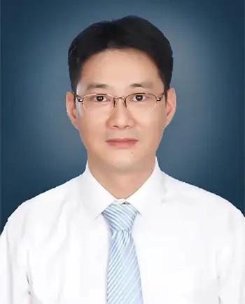 恒大事件里，被许家印坑得最惨的人，并不是那些投资人，实则南通三建黄裕辉才是受伤最