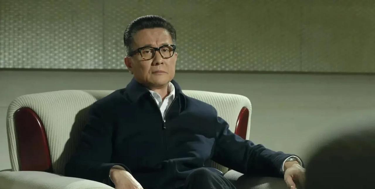 高育良和吴老师真的是各玩各的…高育良有小高，吴老师有小林。之前看的时候还没发现
