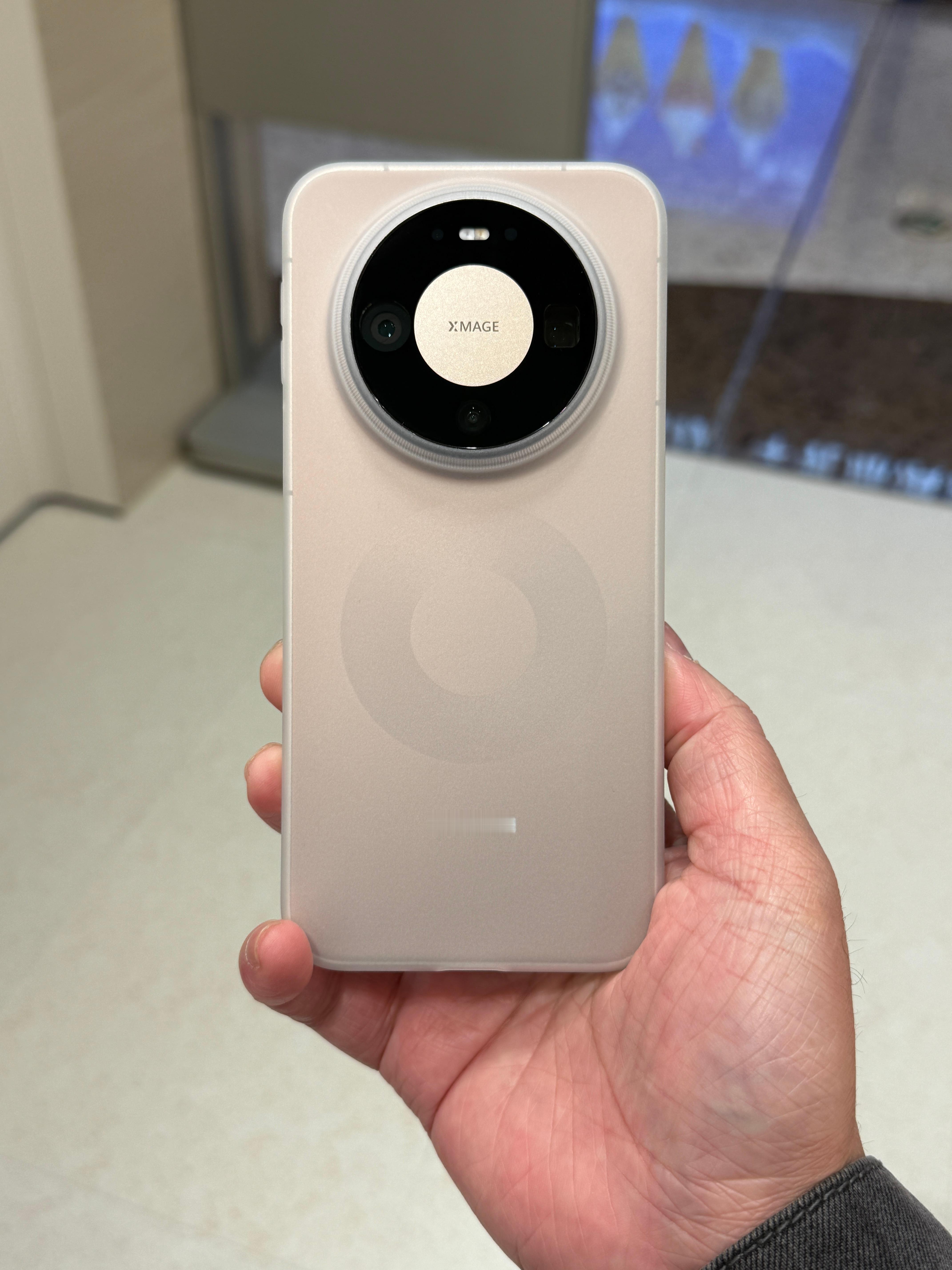 Mate80/80Pro的超薄壳试机了，数据准得可怕，可以量产了。80和80P