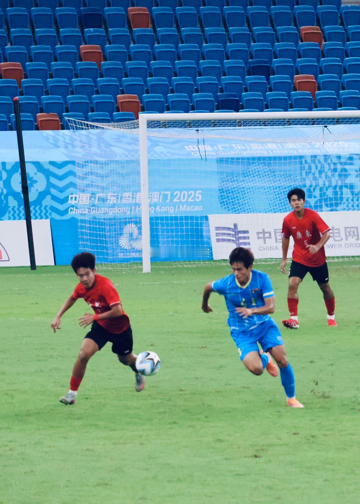 北京国安北京国安说实话，李磊、江文豪、乃比江三个人再加上何宇鹏也可以客串，我是