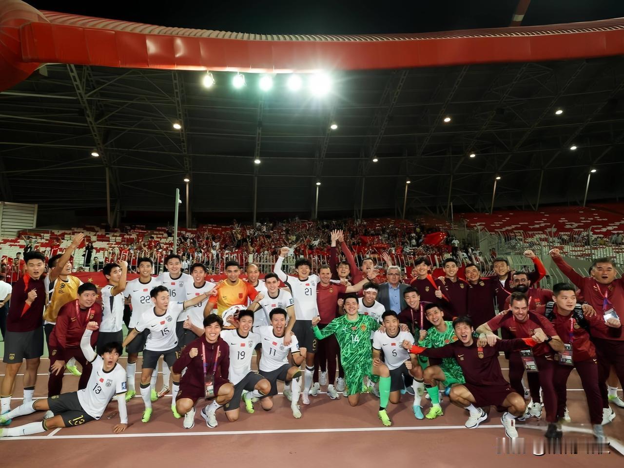 ‌中国国家男子足球队在2026年3月底的国际足联系列赛中取得1胜1