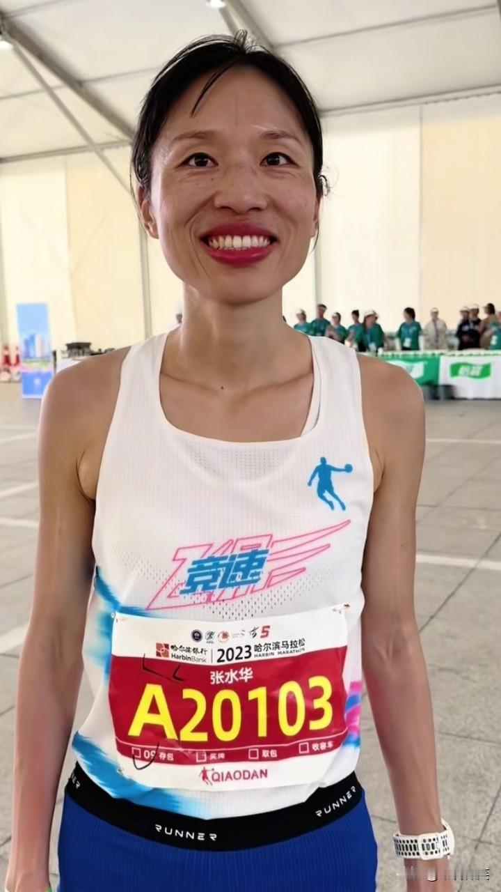 不知道大家发现没有，张水华91年出生，只有30出头，长相却非常老气，这是她202