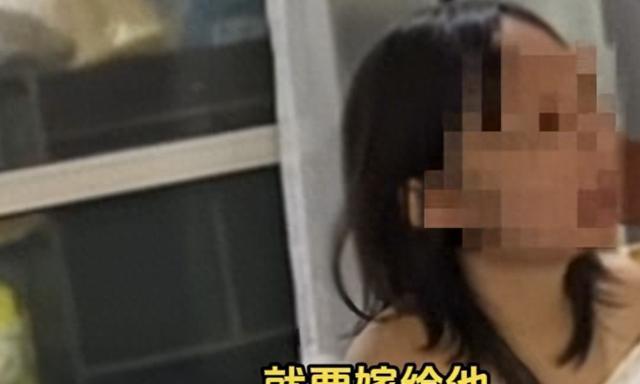 “如果我妈再不给钱，我就死给她看。”这句话不是电视剧台词，是王小颖在派出所调解