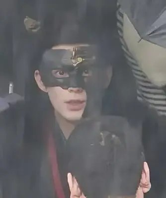 今天王鹤棣家吹了一天的路透大家觉得怎么样？