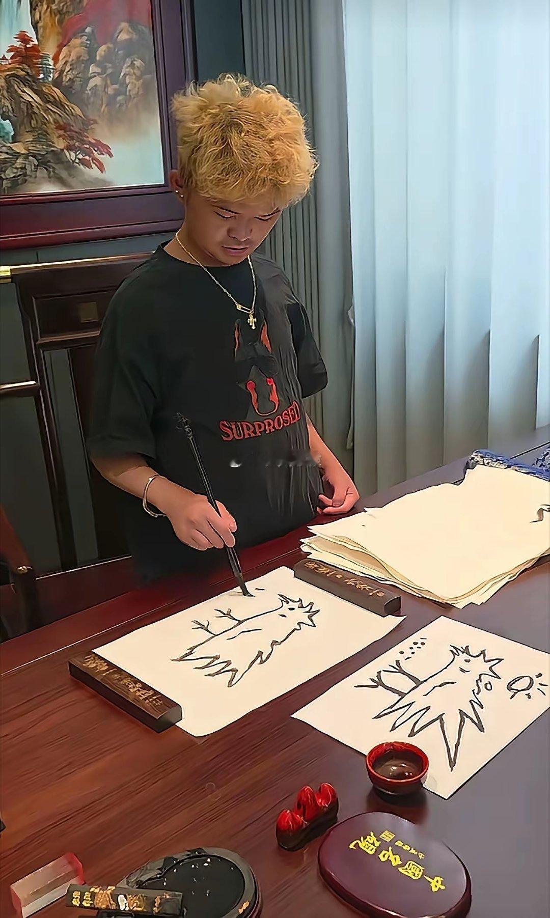 听说已经卖了几百万了……​​​