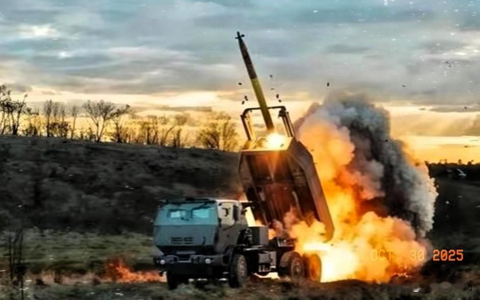 美军刚在南海摔军机的尴尬还没落幕，就急于用武力“挽回面子”？据美国CBS电视台援