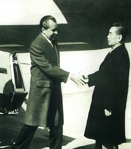 凭什么中国只用40年就走完西方国家100年的发展之路？我们的逆袭，靠的是四次