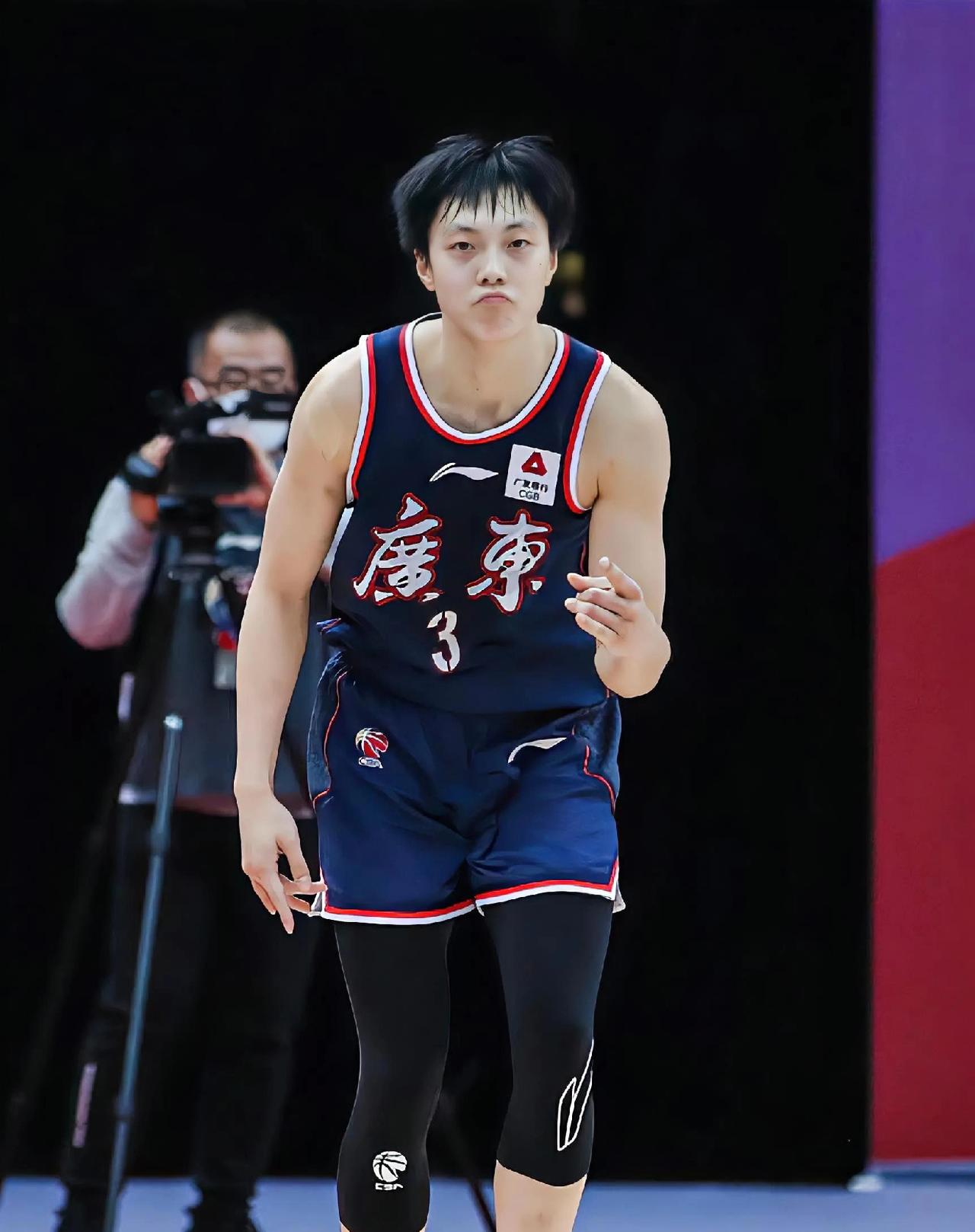 太强了！广东87-71轻取同曦，这三位本土球员是球队赢球功臣！1. 徐杰，再次