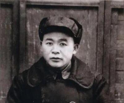1937年，徐海东率部伏击了日军20多辆卡车，清点战利品的时候，步枪仅有11支，