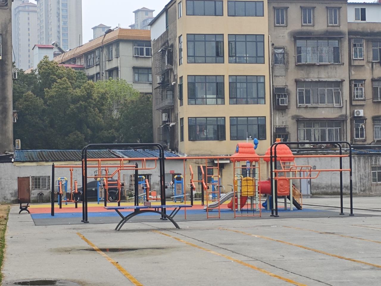 结合一线教师普遍反映的真实情况，职称评审里的“人情世故”，主要集中在这几类看得见