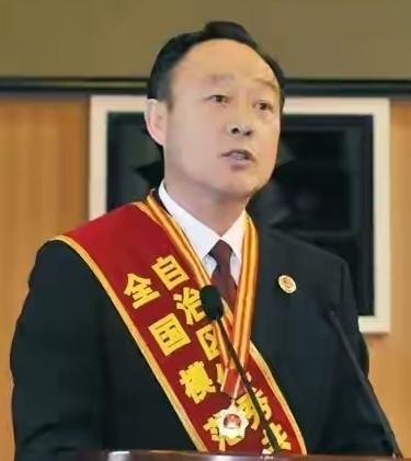我看了张氏叔侄案的材料，最震惊的就是DNA这个事。他们不是凶手，DNA根本对不上