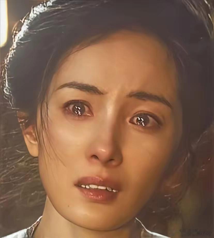 我终于理解大鹏为什么选杨幂来演郑玉婷了！大鹏不是看上杨幂身上带的流量，而是他发现