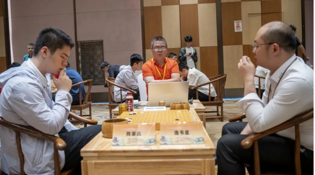长老连胜再施玄法18战将豪取两连胜26届三国古战场杯中国围棋甲级联赛赛会制