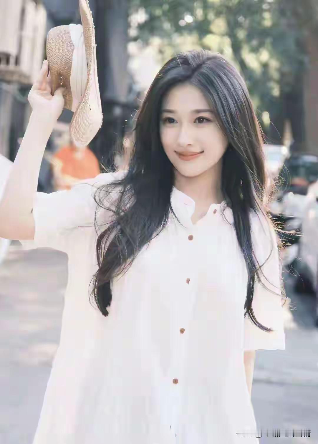 武汉音乐学院校花汪小涵：才华相貌岀众，校园之星！