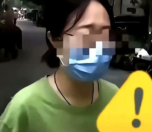 浙江一老爸不小心，把女儿养了5年的狗弄丢了。好家伙，女儿二话不说，抡起巴掌就