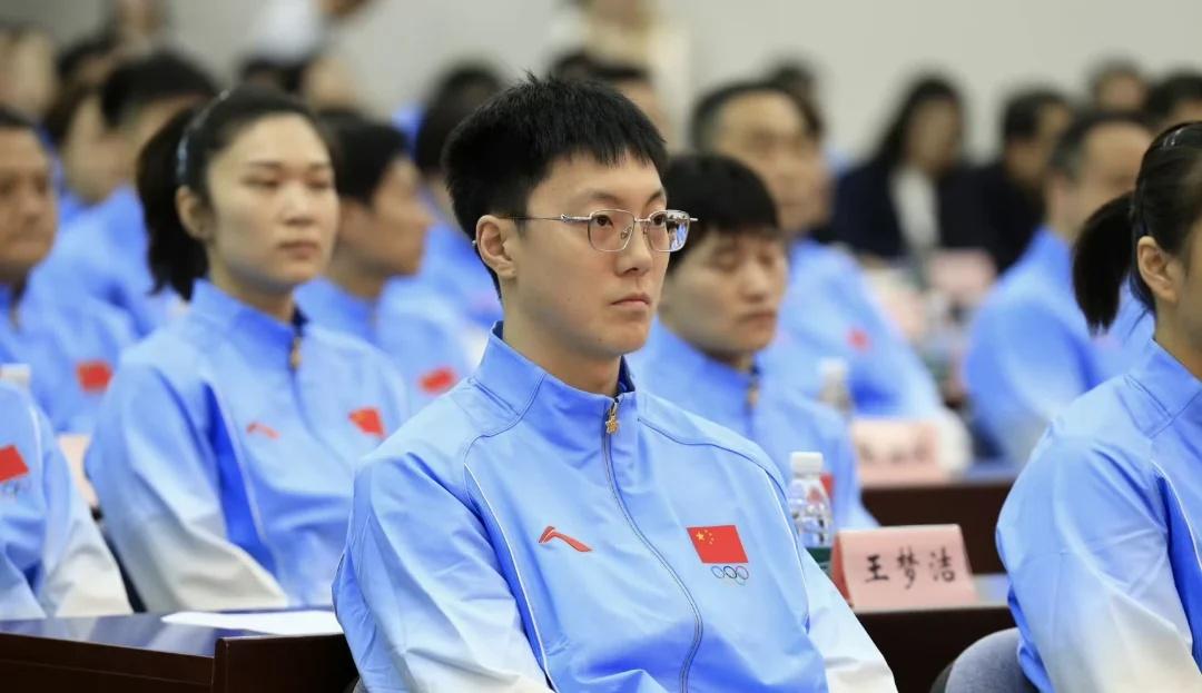 胡明轩大概率又当中国男篮上队长了胡明轩将参加日本名古屋亚运会，并和郭士强代表中