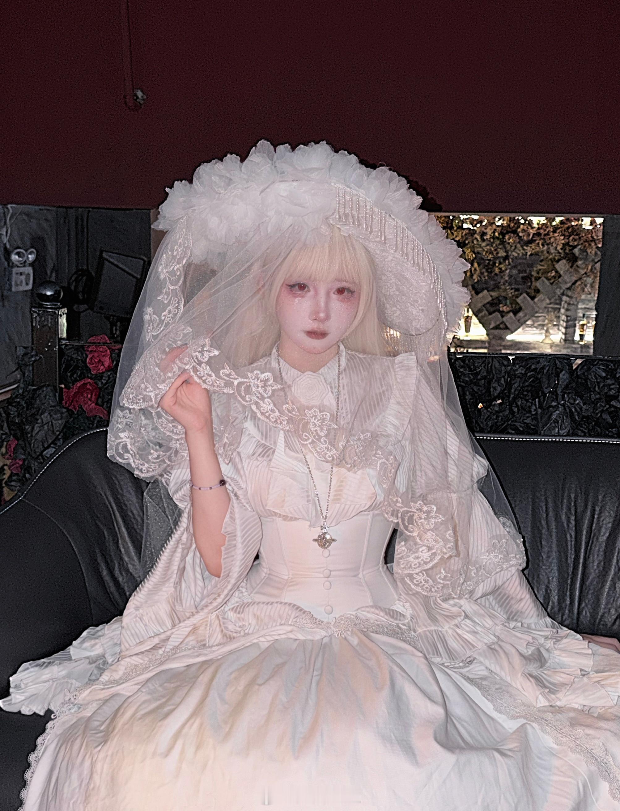 纯白哥特ꉂ･･☆