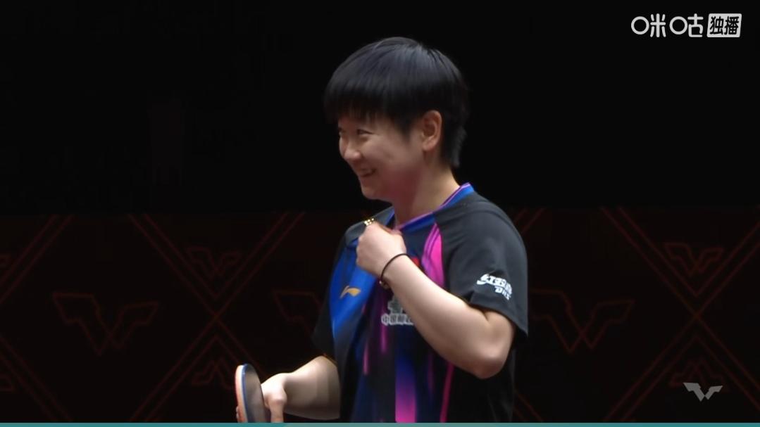 今天的混双比赛莎莎带头笑场了，莎莎一笑头哥也跟着笑了，如果这样的表情打比赛，会不