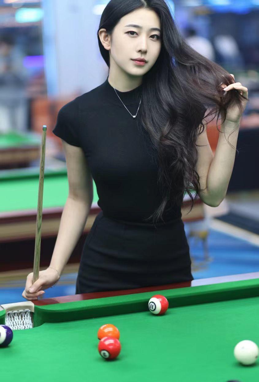 午休不打盹，去“战斗”！揭秘男同事的台球桌“修罗场”我们单位的午休，画风是这