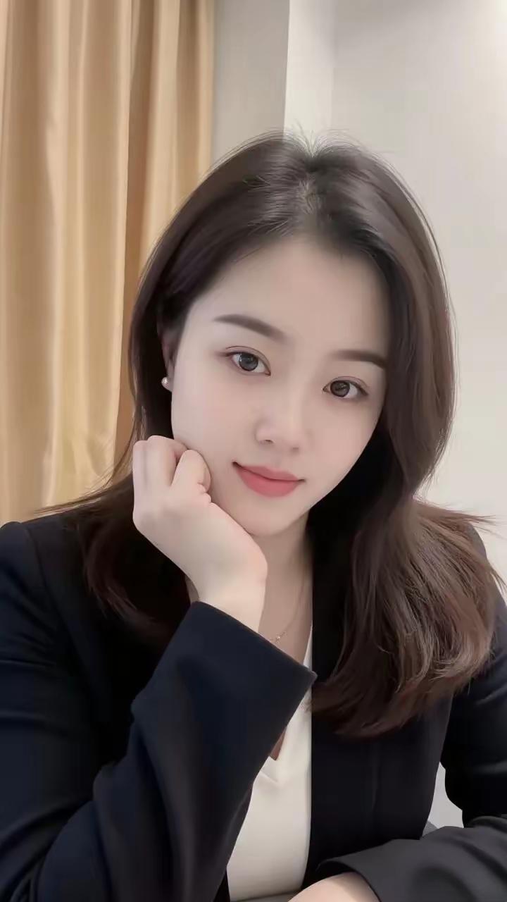 职场优雅风，自信微笑，魅力无限！💼😊