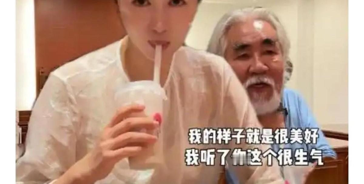 张纪中，这位拍出《天龙八部》的大导演，如今的主战场换到了直播间。他和比自己小3