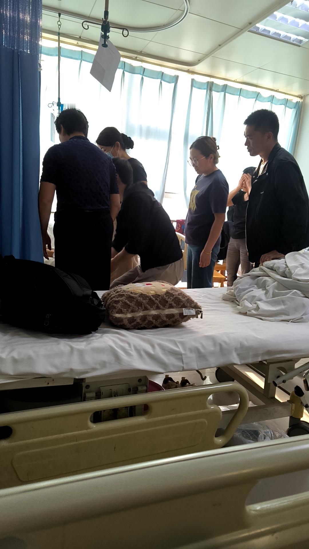 你有没有发现，人一旦跌入谷底、穷途末路，身边的朋友仿佛一夜之间全都消失了？曾经推