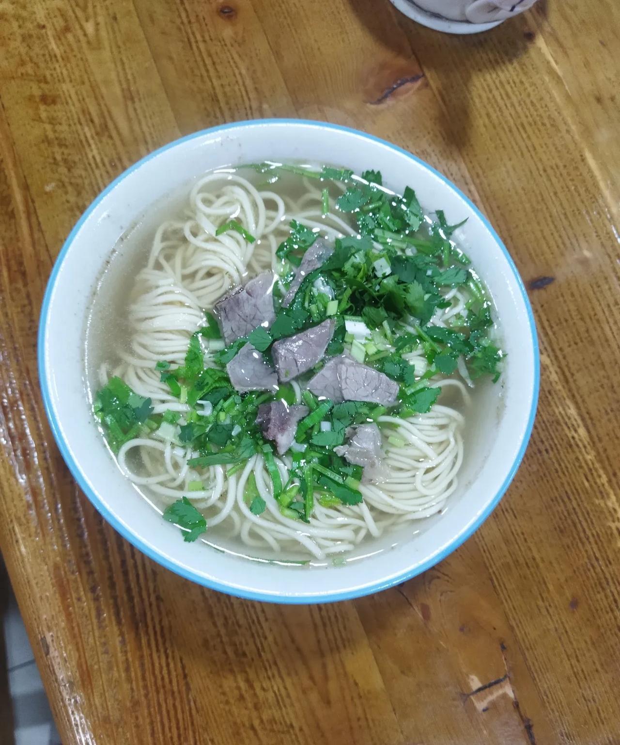 【在天津踅摸早点，是因为想不起吃嘛】早晨骑车半个多小时，从卫津路往医学院走，一