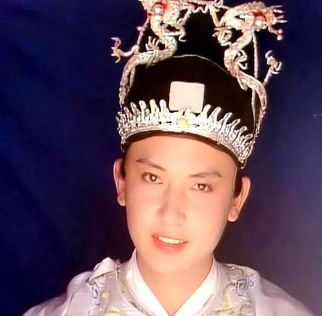 谁能想到，侯长荣当年试贾宝玉，竟因一米八的身高被刷？1984年《红楼梦》选角