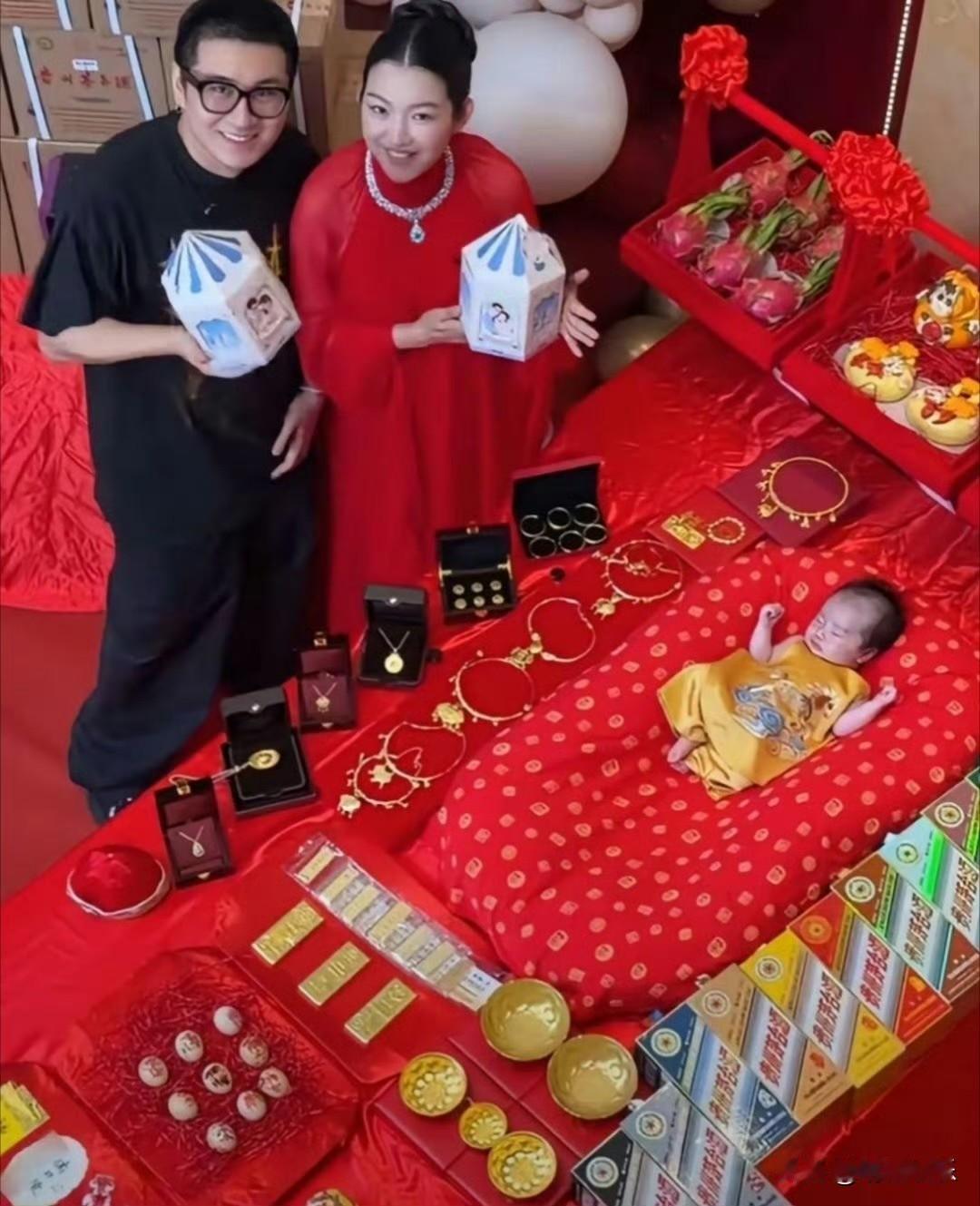 这个宝宝可以躺平了