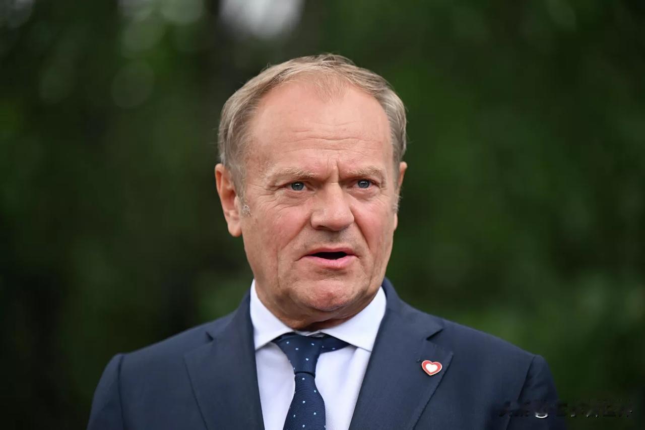 【在波兰，美国大使与波兰议长发生冲突，图斯克留言“劝架”】华沙时间2026年2