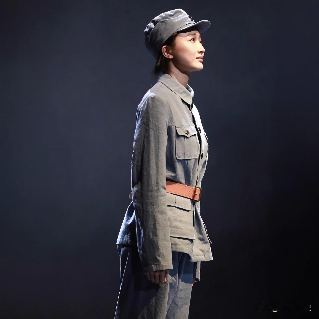 她是革命烈士李倩，铁骨铮铮的抗日女英雄！1940年，一场战斗中，她被敌毒瓦