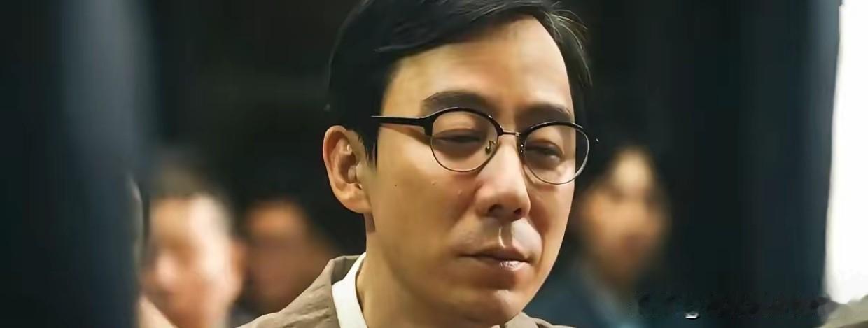 下面是谍战剧《交锋》里的剧情片段，并非真实案件曹了平因为泄露东风31导弹机密坐