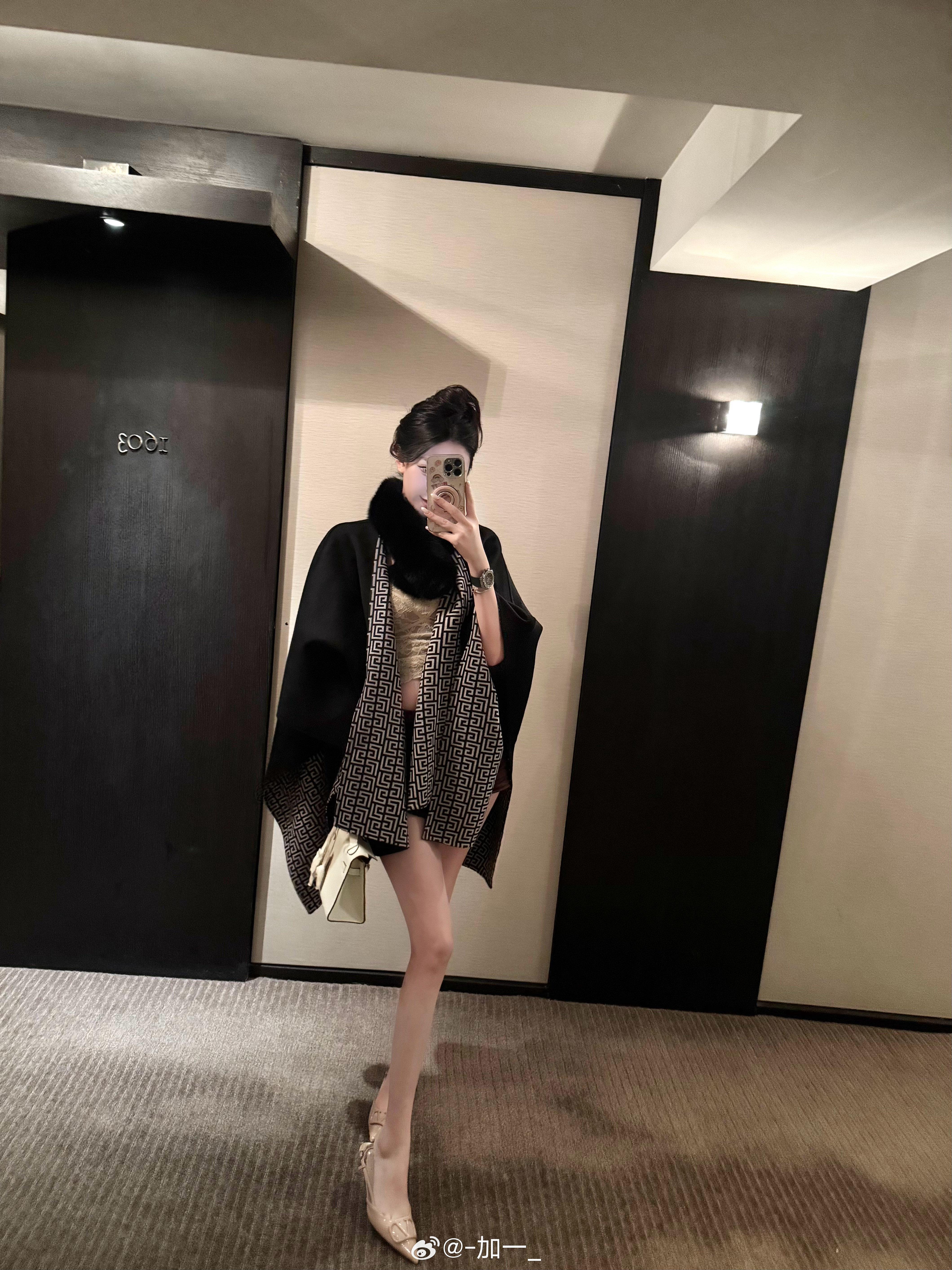 📓​​​