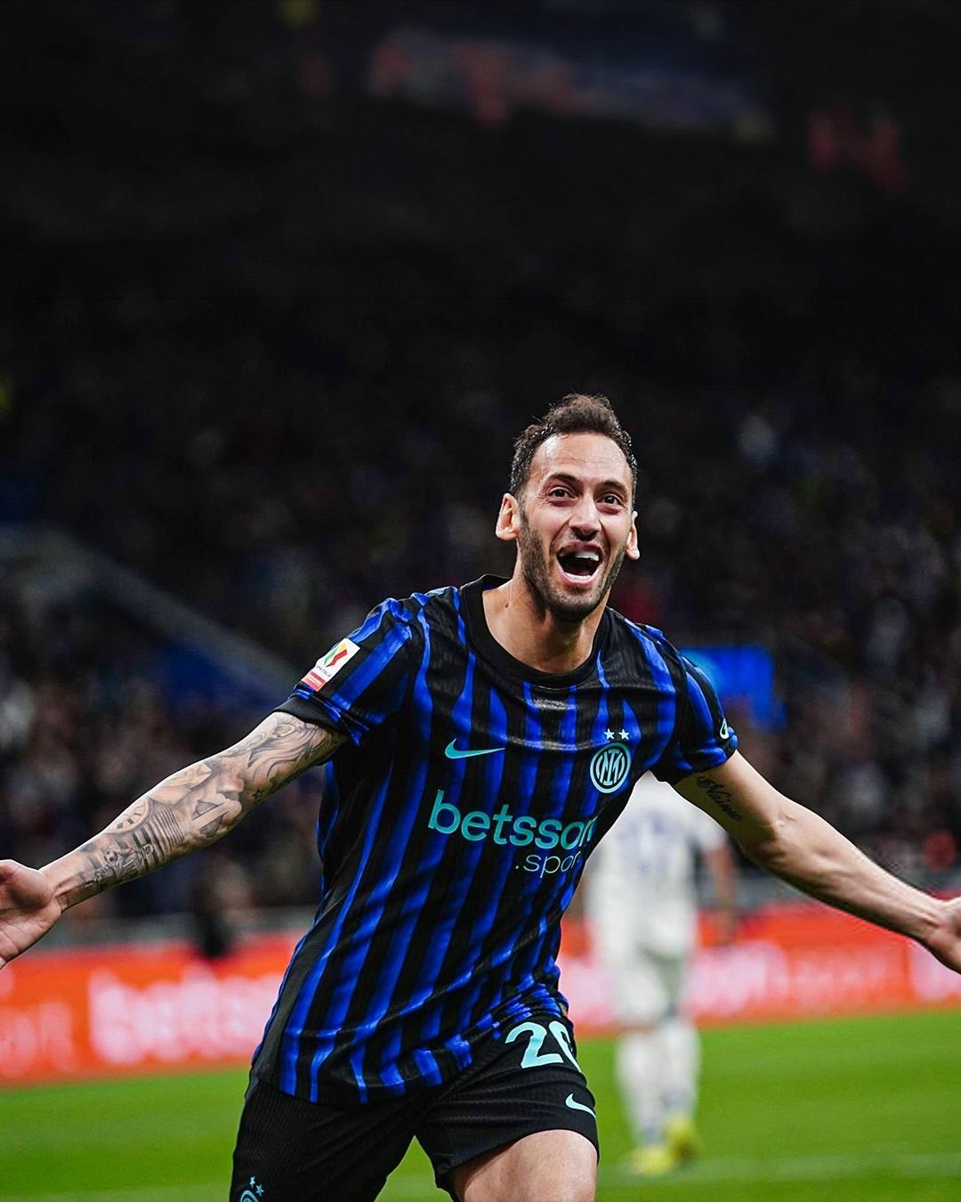 迪马济奥：国米与恰尔汗奥卢将继续并肩前行，尽管合同即将到期，这位土耳其球员仍将留