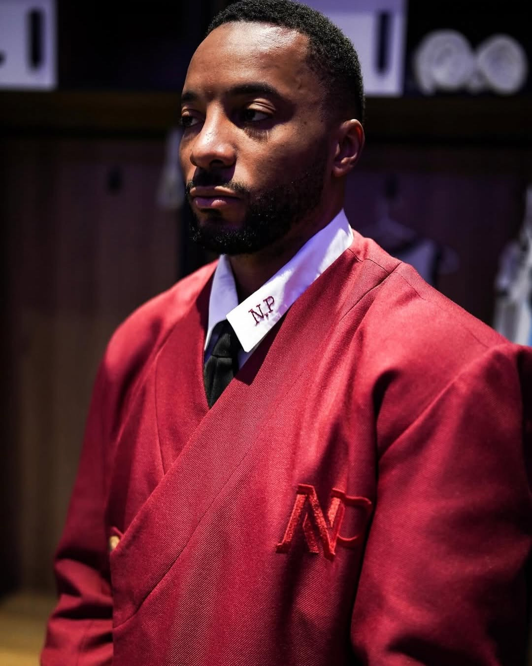 AnthonyChiang：核磁共振检查显示鲍威尔的肌肉拉伤为一级拉伤，属于轻