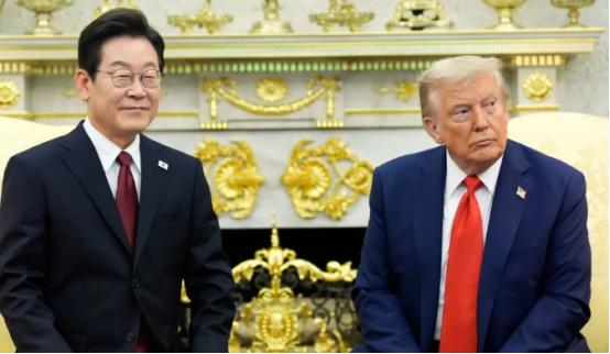 美国总统邀请李在明一起访问中国！韩国总统访美在白宫接受媒体采访时，突然遭遇美