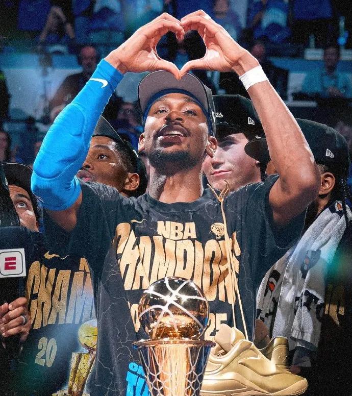 爆了！据名记Shams爆料，雷霆当家球星亚历山大将成为NBA2K26封面人物！