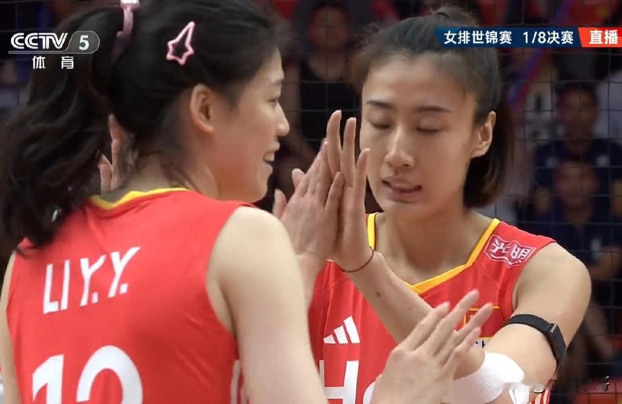 【王媛媛身披加拉塔萨雷7号球衣】中国女排在土超技术统计网站加拉塔萨雷女排俱乐