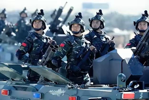 最近，一位俄罗斯军事专家在接受采访时说了句大实话：中国的综合国力太强大了，美国始