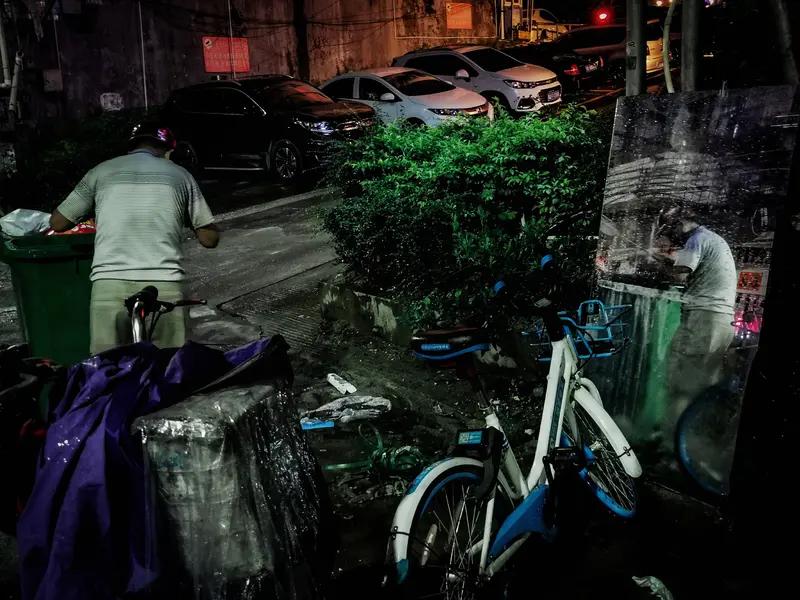 张雪峰曾一句话点醒无数人：你若不努力学习，一旦落入社会底层，和一群没有素质的人混