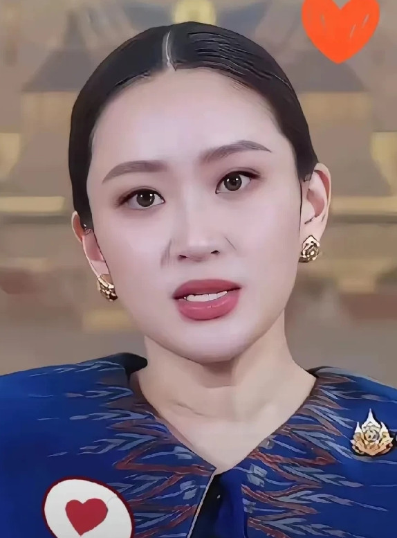 就在刚刚泰国宣布了9月7日，佩通坦在社交媒体发声，誓言为泰党将“全力以赴”扮