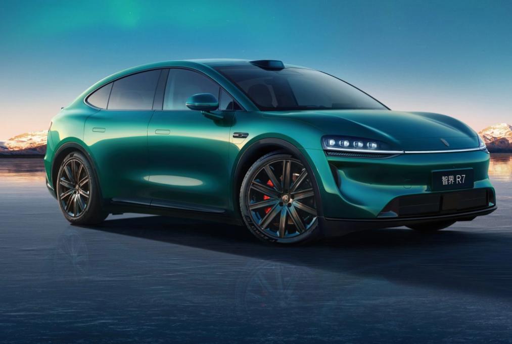 原以为智界R7改款了结果只是多了一个选择老款依然在售，新款变化不大只