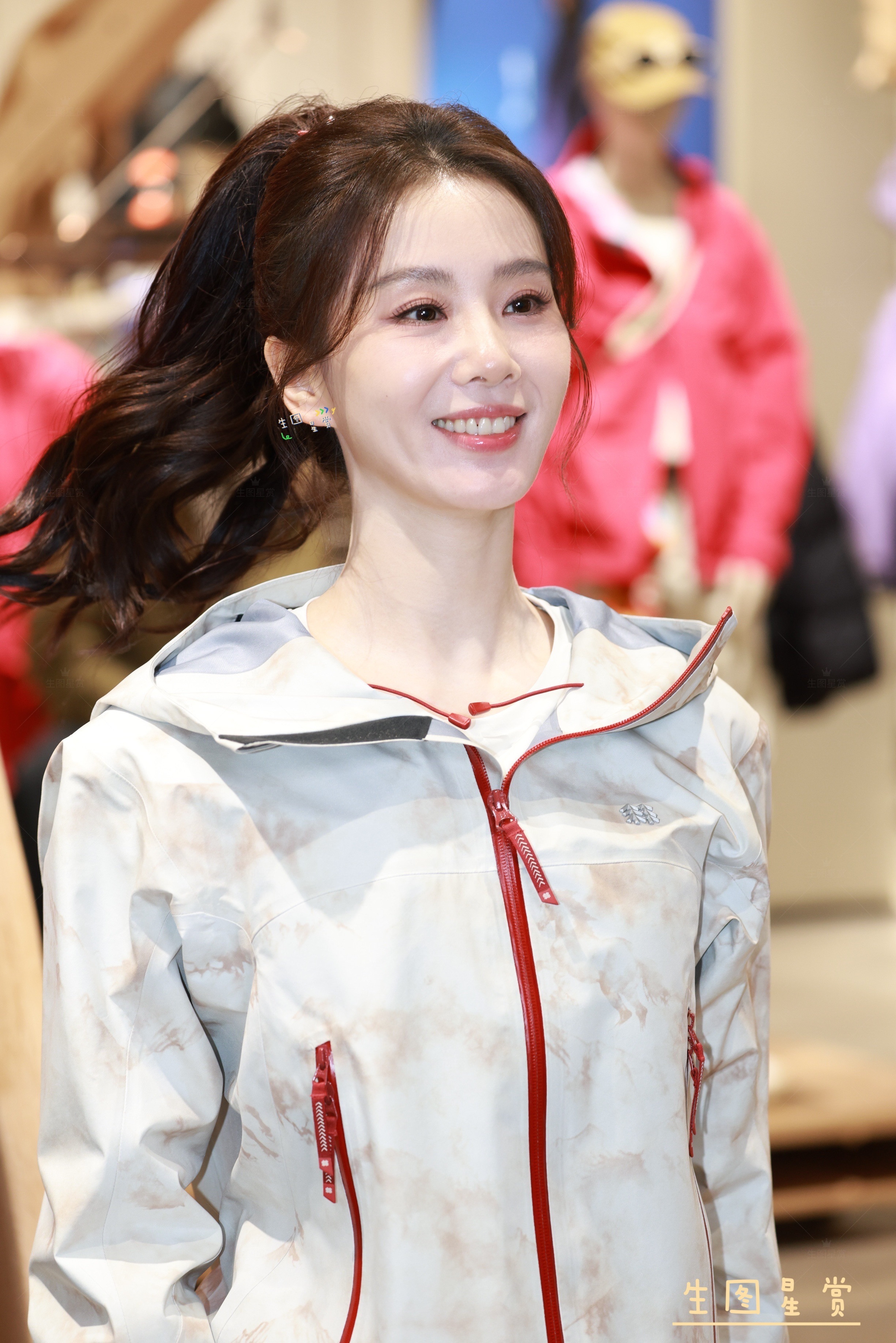 刘诗诗深圳线下活动生图掉落高马尾青春活力的诗诗学姐刘诗诗高马尾好元气刘诗诗