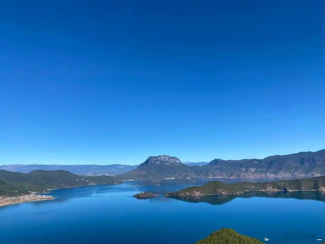 消息一览：1. 中天精装：参投企业长江半导体拟收购中国高科，拟导入半导体封装业务