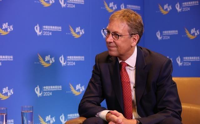 最近一位德国的军事专家施耐德在国际媒体上说了句让美国人心里不太舒服的大实话：美国