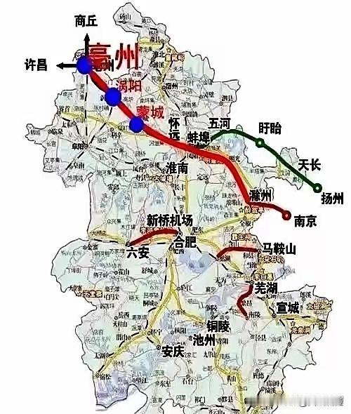 两条高铁的交汇，把亳州从“边缘”推向“十字路口”。郑宁高铁把郑州拉进一小时圈，